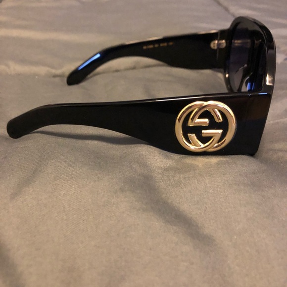 Gucci Accessories - Authentic Gucci GG 0152S Oversized sunglasses